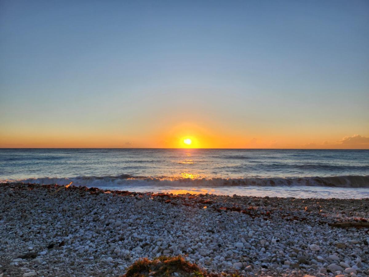Beachfront Apartment, Quiet 4 Beds, 1 Bath, Ac, Wi-Fi, Hot Water, In Paraiso Near Los Patos Eksteriør bilde