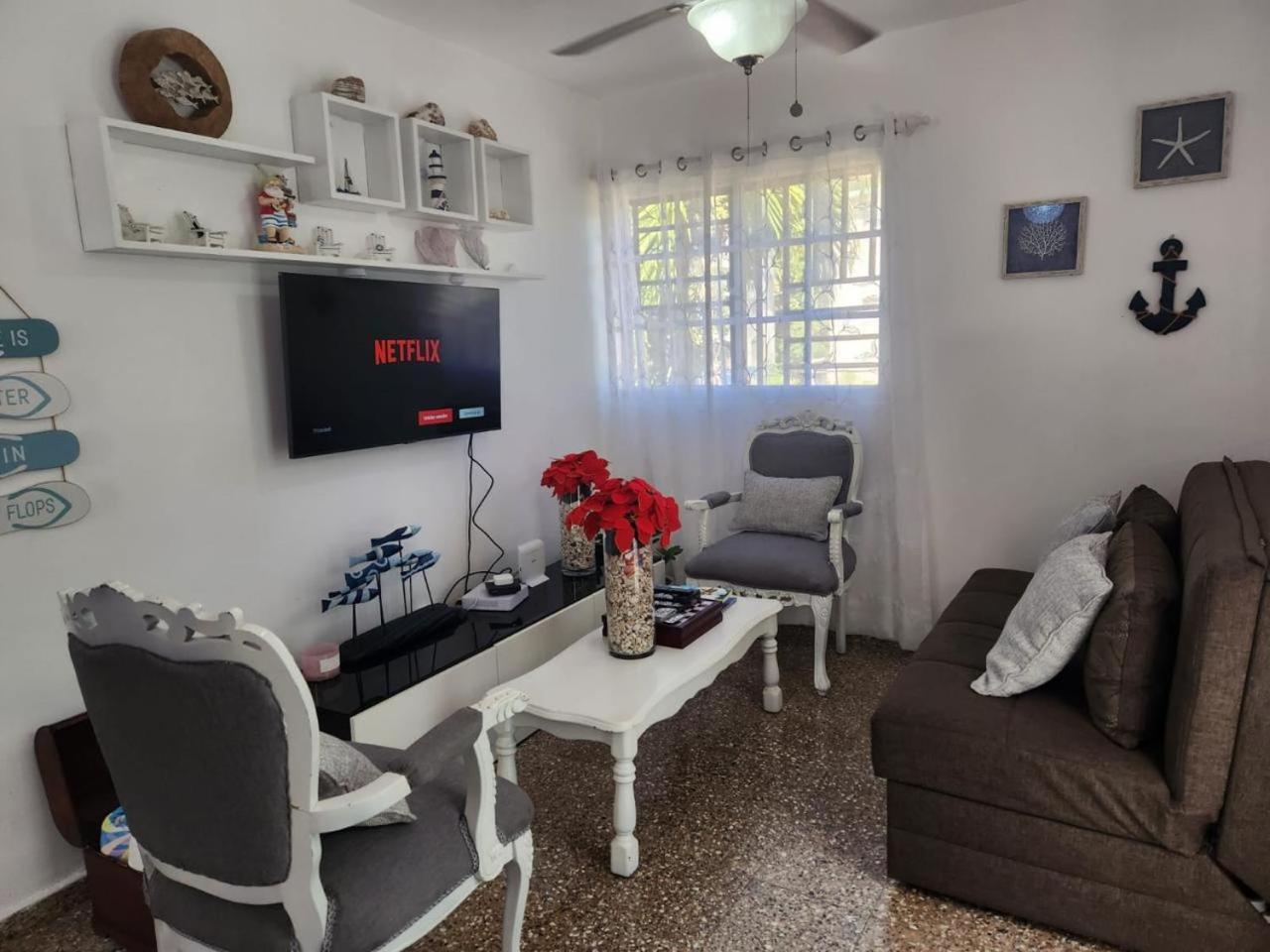 Beachfront Apartment, Quiet 4 Beds, 1 Bath, Ac, Wi-Fi, Hot Water, In Paraiso Near Los Patos Eksteriør bilde